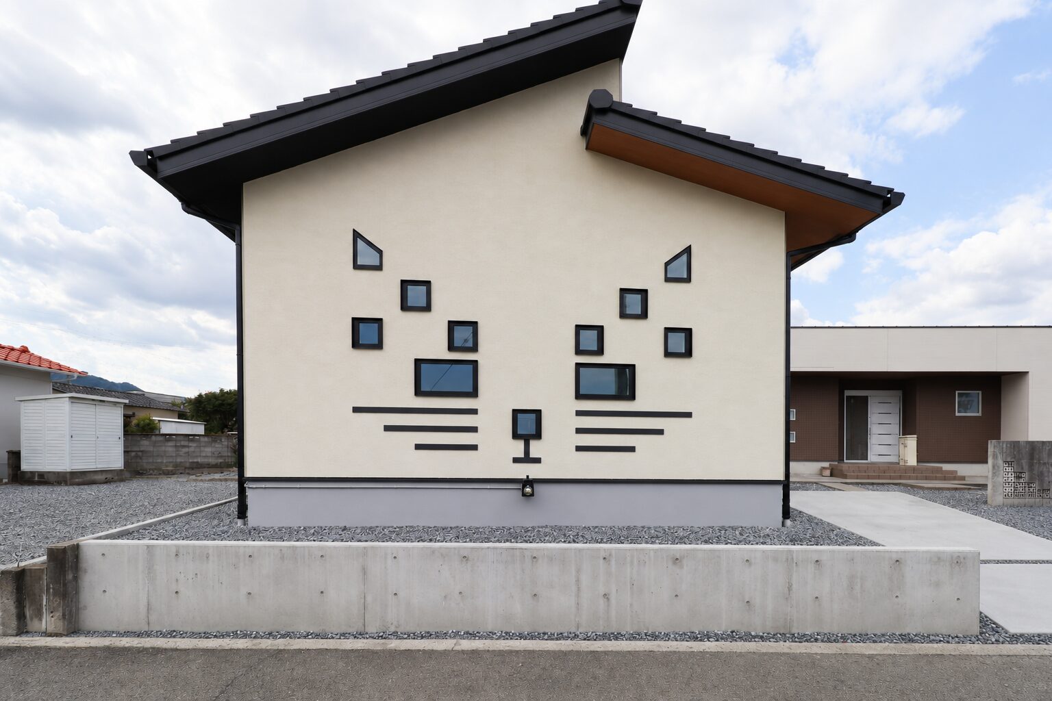 猫ちゃんのための贅沢な時間。石井町に佇む、猫専用の平屋