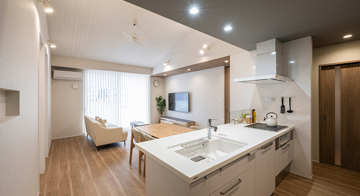 石井町に空き家を利用したフルリノベーションZEHモデルハウス（かみくぼリノベ）を建築