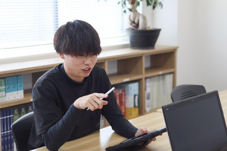 松田 拓真と西田 敦の写真