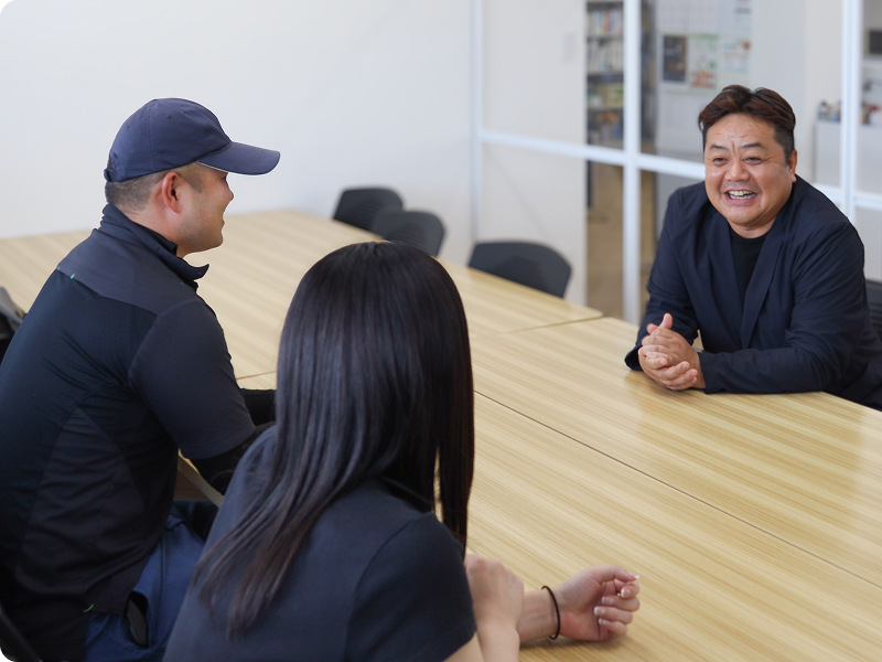 代表×若手社員たち