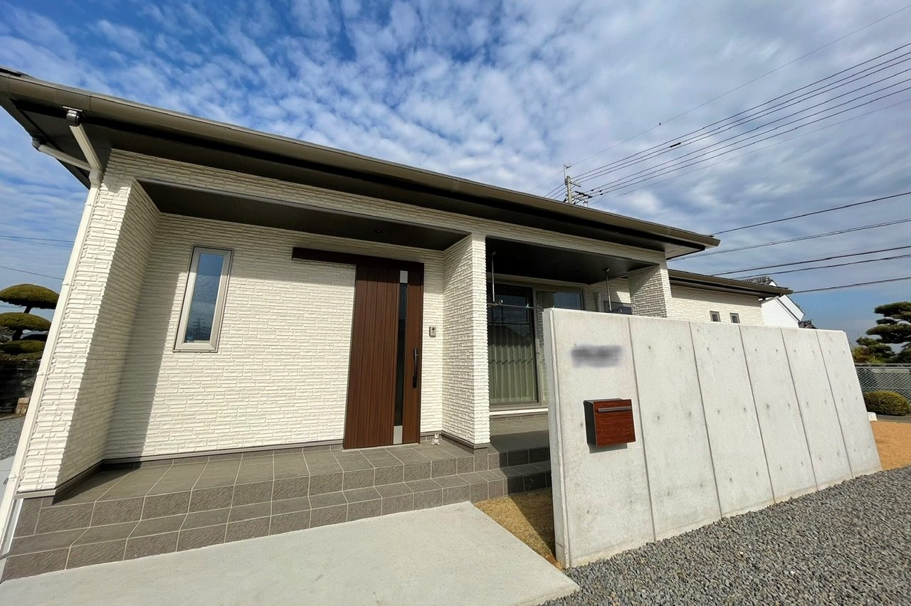 雨の日も快適な軒のある平屋 かみくぼ住宅